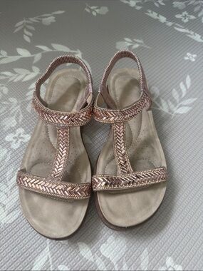 Annie Rose Gold Bejeweled Gem T-Strap Sandals 8.5 wide